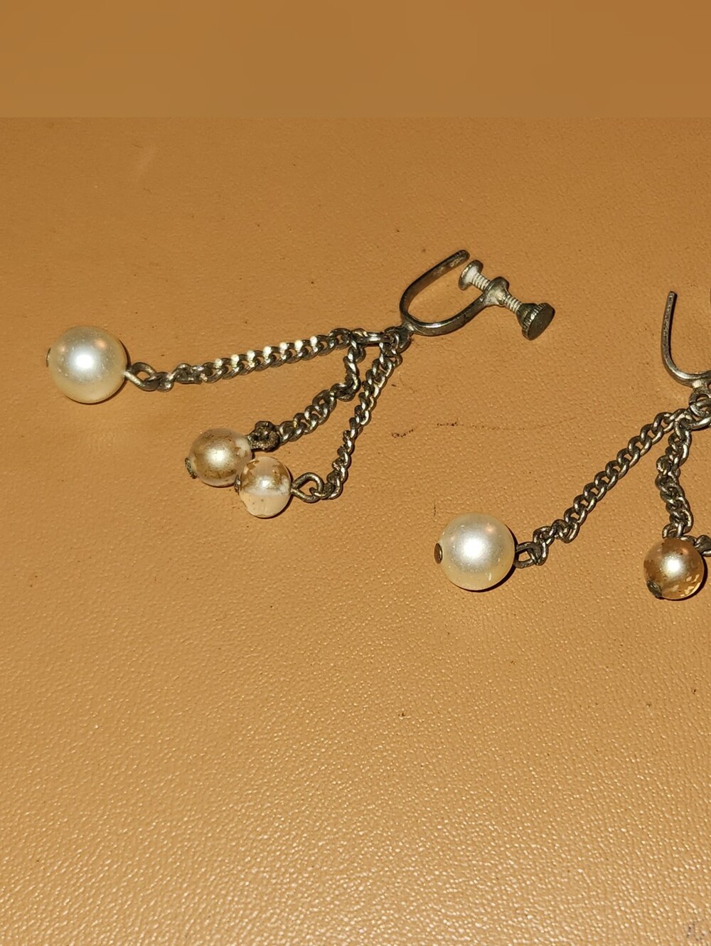 Vintage Delicate Pearl Drop Chain Clip-On Earrings - Gold Tone
